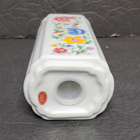 Beautiful Porcelain Baby Powder Shaker Floral Motif Made in Japan Excellent - Picture 8 of 14